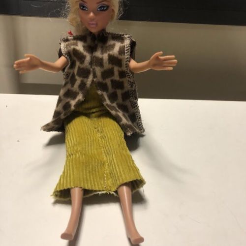 Dressing poupée 31 Barbie jupe velours gilet sans manche