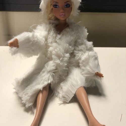 Dressing poupée 32 Barbie manteau fourrure chapka