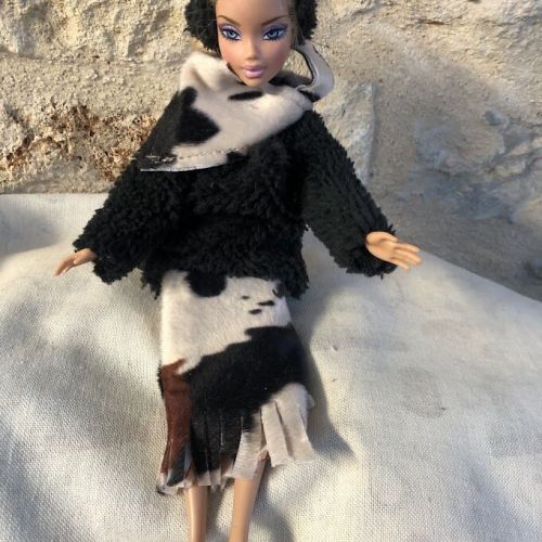 Dressing poupée 30 Barbie jupe vache indienne
