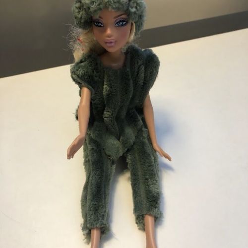 Dressing poupée 36 Barbie survetemnt chaud